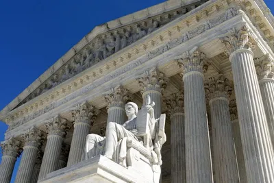 us supreme court temporarily extends access to abortion drug