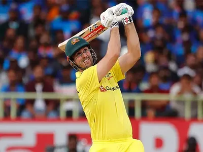 australia successfully chase new zealand s 215 in first t20i  marsh scores swashbuckling 72