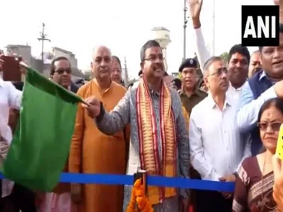 union minister dharmendra pradhan flags off  aastha special train 