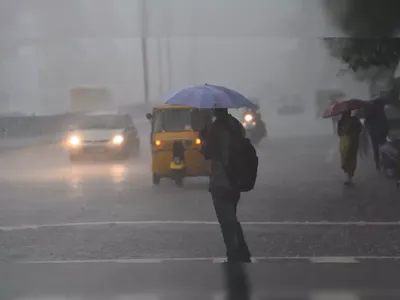 imd forecasts heavy rain in some districts of tamil nadu today 