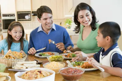 families who eat together are less stressed  survey