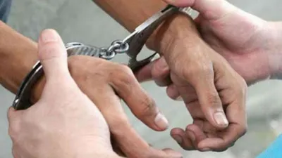delhi  police arrest dreaded criminal involved in five crimes