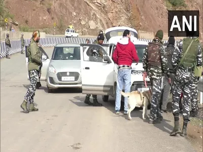 crpf tightens security on jammu srinagar national highway ahead of republic day