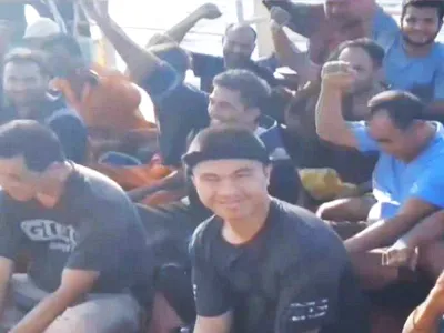  bharat mata ki jai   indian crew of mv lila norfolk thanks indian navy