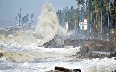 incois issues red alert along kerala  south tamil nadu coasts for swell surge phenomenon