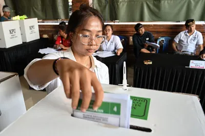 voting begins in indonesia to elect new president  other leaders