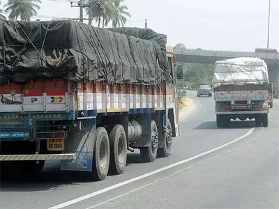 delhi govt eases restrictions on truck traffic