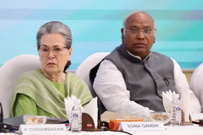  country wants change  says congress chief kharge as cwc deliberates manifesto