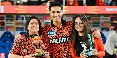  moments like these      srh s abhishek sharma posts heartwarming picture with mother  sister following win over csk
